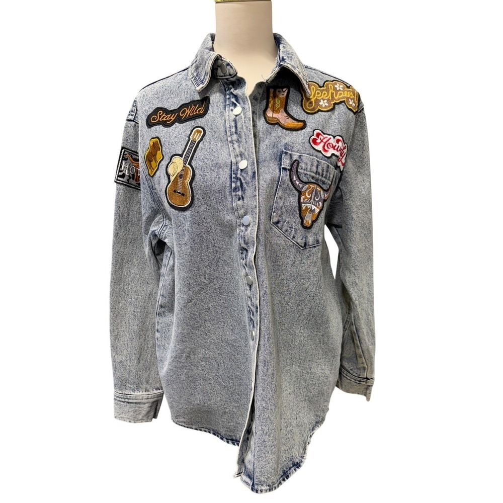 Blue B Womens Acid Wash Denim Western Patch‎ Oversized Shacket Light Blue S